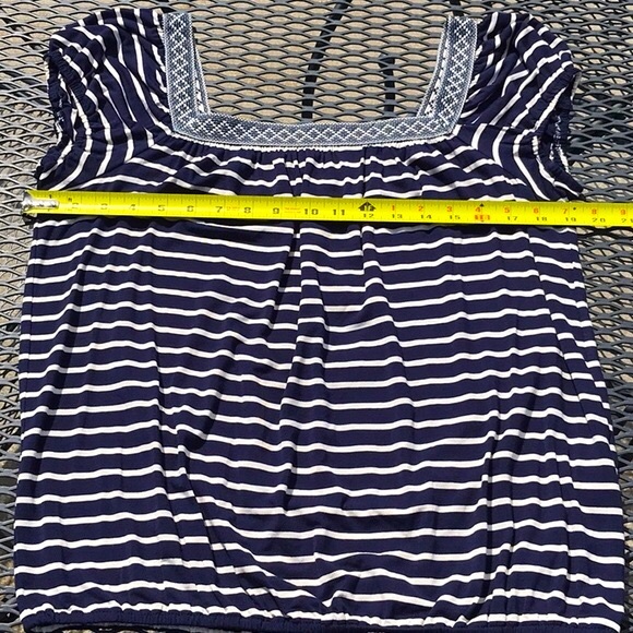 NWT Max Studio Navy Blue and White Striped Shirt Size Medium - Picture 9 of 13